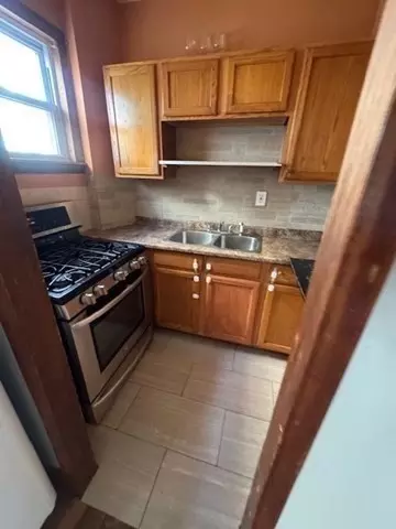 129 County St, Fall River, MA 02723 photo 19