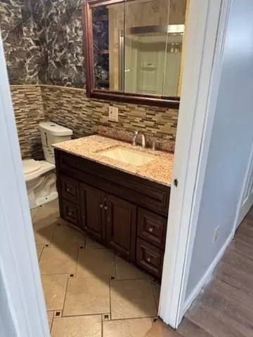 129 County St, Fall River, MA 02723 photo 4