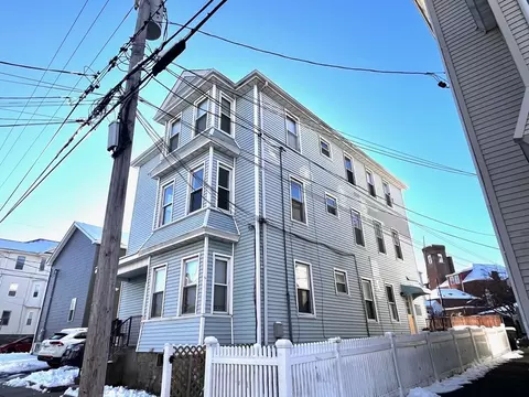 129 County St, Fall River, MA 02723 photo 2