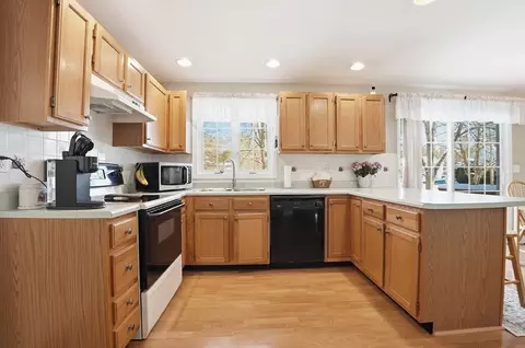 174 Columbus Dr, Fall River, MA 02720 photo 11