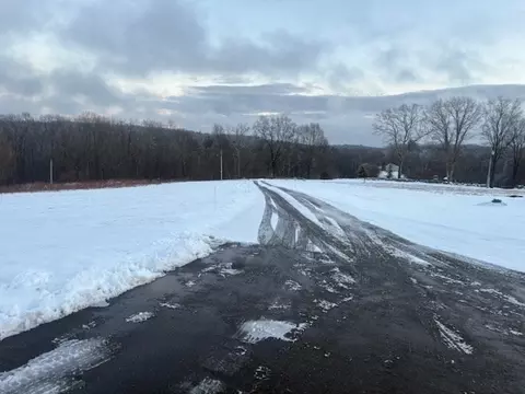 Exterior - 94 E Charlton Rd, Spencer, MA 01562 photo 9 of 10