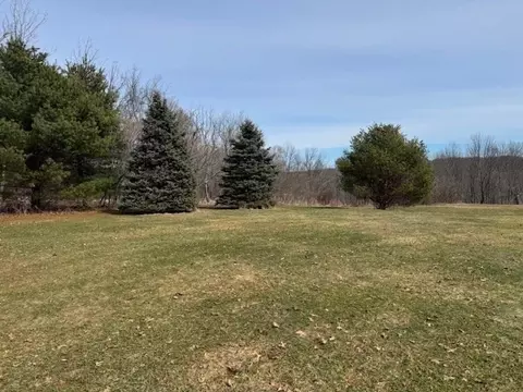 Exterior - 94 E Charlton Rd, Spencer, MA 01562 photo 10 of 10