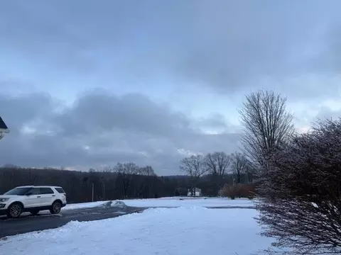 Exterior - 94 E Charlton Rd, Spencer, MA 01562 photo 2 of 10