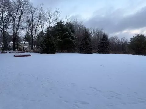 Exterior - 94 E Charlton Rd, Spencer, MA 01562 photo 5 of 10