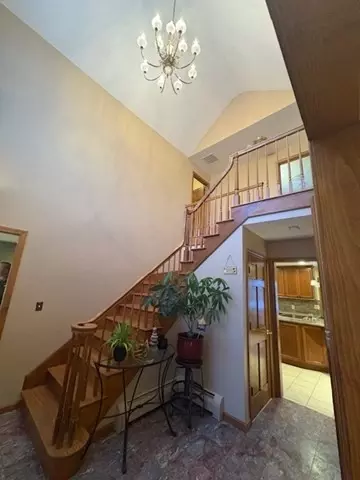 Entry Way - 94 E Charlton Rd, Spencer, MA 01562 photo 3 of 3