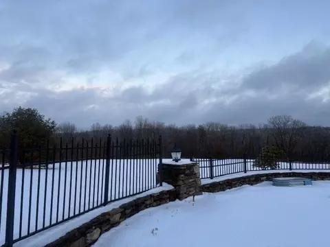 Exterior - 94 E Charlton Rd, Spencer, MA 01562 photo 4 of 10