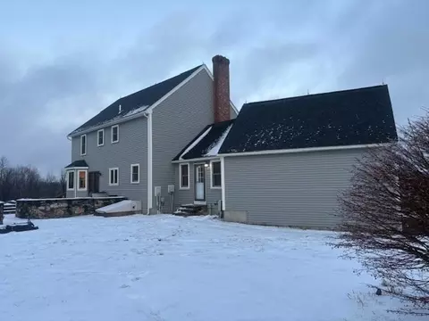 Exterior - 94 E Charlton Rd, Spencer, MA 01562 photo 6 of 10