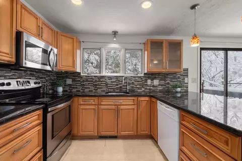 Kitchen - 1 Beth Cir #1, Acton, MA 01720 photo 2 of 4
