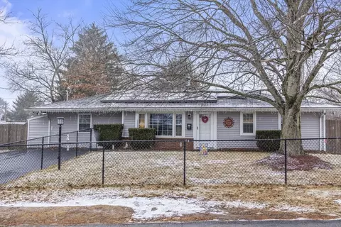 5 Debbie Rd, Brockton, MA 02302