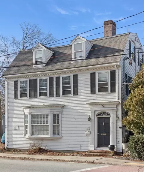 59 S Main St #1, Ipswich, MA 01938