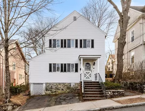 36 Dundee Rd, Arlington, MA 02476