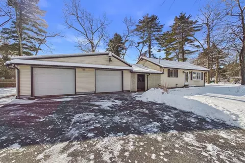 2 Carter St, Palmer, MA 01069
