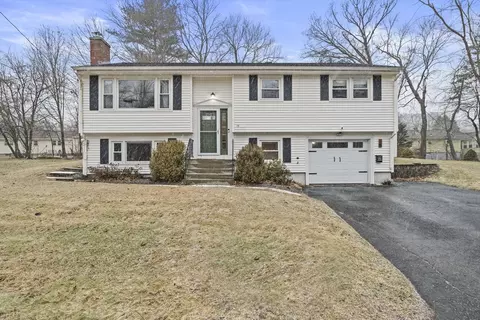15 Jackson Ln, Millbury, MA 01527