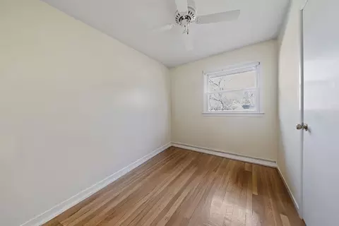 Bedroom - 22 Walnut Knls, Canton, MA 02021 photo 3 of 3