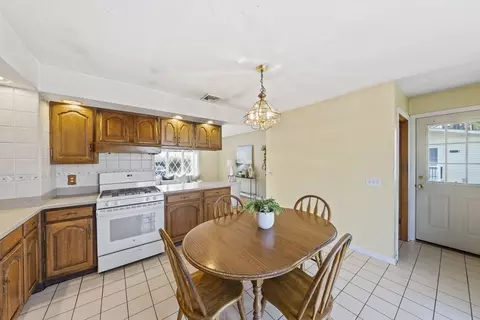 Kitchen - 22 Walnut Knls, Canton, MA 02021 photo 1 of 1