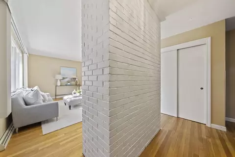 Entry Way - 22 Walnut Knls, Canton, MA 02021 photo 1 of 3