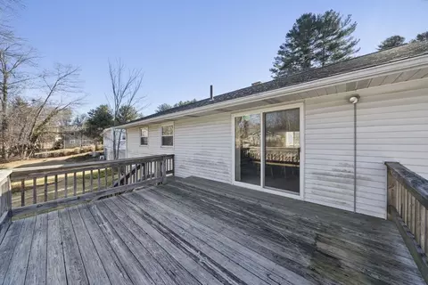 Exterior - 22 Walnut Knls, Canton, MA 02021 photo 4 of 4