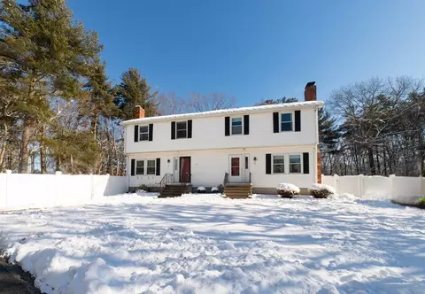 14 Pleasant View Park #14, Rockland, MA 02370