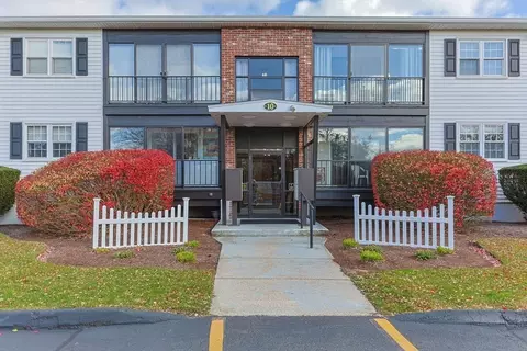 10 Candlewood Ln #2-10, Dennis, MA 02639