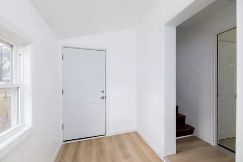 Entry Way - 48 Esther St, Worcester, MA 01607 photo 3 of 6