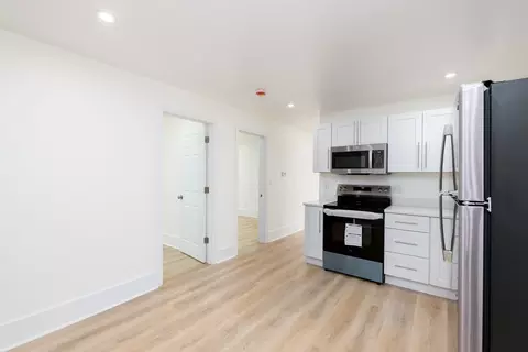 Entry Way - 48 Esther St, Worcester, MA 01607 photo 2 of 6