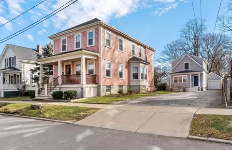 88 Burton St, Bristol, RI 02809
