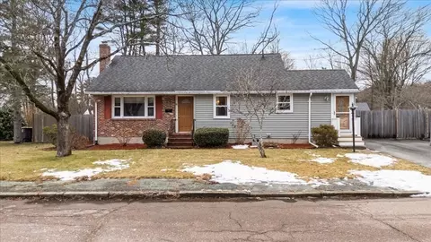 93 Patricia Ln, Weymouth, MA 02190