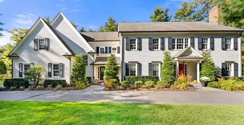 81 Montvale Rd, Weston, MA 02493