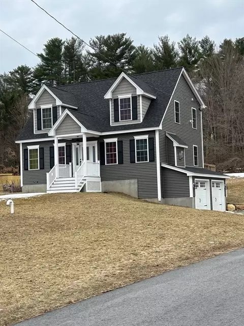 5 Richman St, Clinton, MA 01510