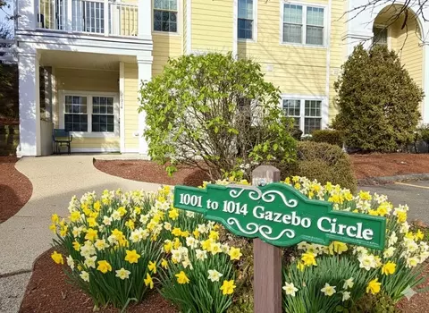 1014 Gazebo Cir #1014, Reading, MA 01867