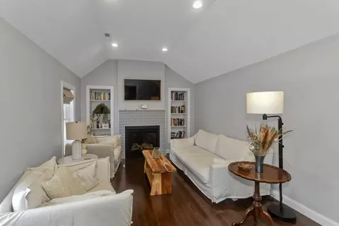 56 Carter St, Berlin, MA 01503 photo 4