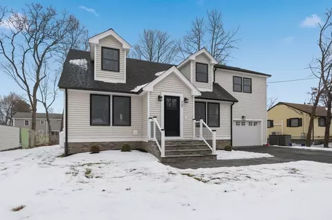 17 Wilder Rd, Shrewsbury, MA 01545