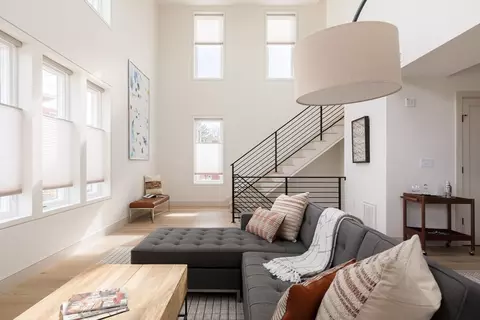 17 Smith Pl, Cambridge, MA 02138