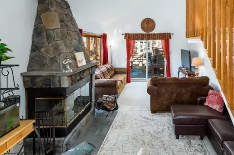 Living - 357 Concord St, Gloucester, MA 01930 photo 2 of 3