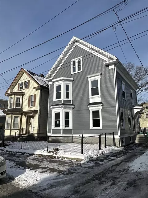 25 W Baltimore St, Lynn, MA 01902