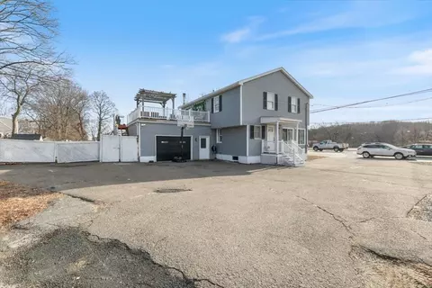11 Andover St, Danvers, MA 01923 photo 5