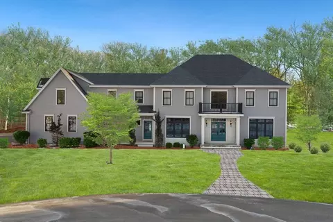 9 Coach Rd, Plainville, MA 02762