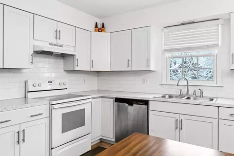 2 W Park Dr, Easthampton, MA 01027 photo 8