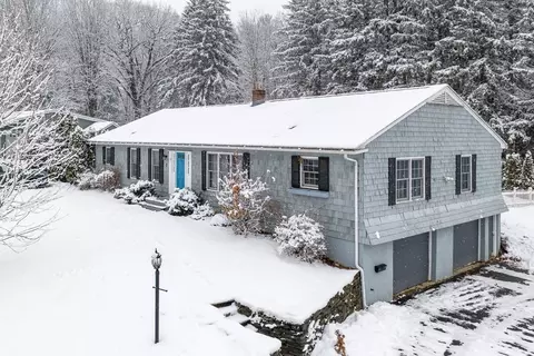 2 W Park Dr, Easthampton, MA 01027 photo 3