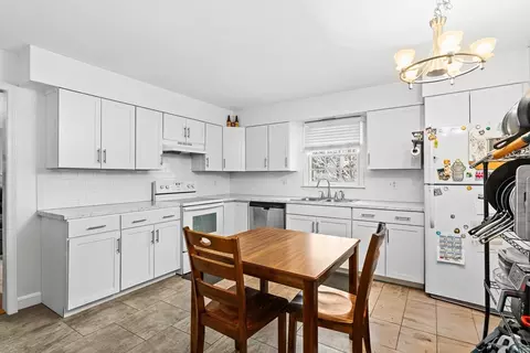 2 W Park Dr, Easthampton, MA 01027 photo 5