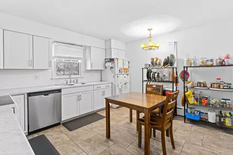 2 W Park Dr, Easthampton, MA 01027 photo 6