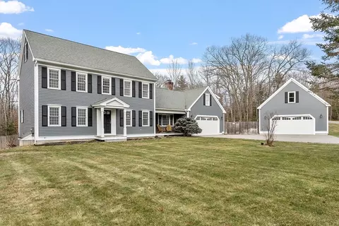2 Blueberry Hill Rd, Pepperell, MA 01463