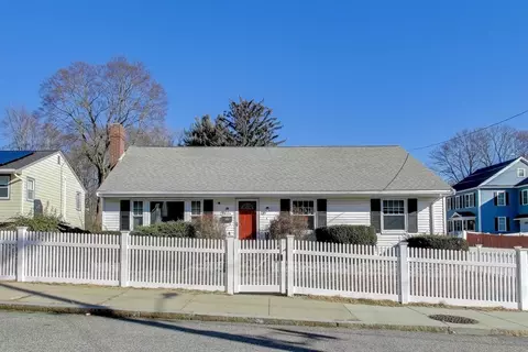 76 Dale St, Roslindale, MA 02131