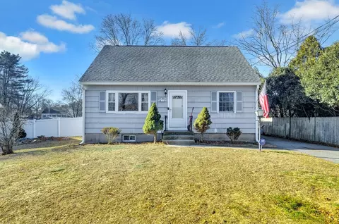 18 Clancy St, Chelmsford, MA 01824