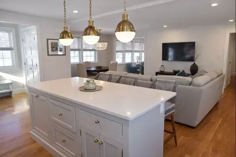 19 Lantern Ln, Hingham, MA 02043 photo 5