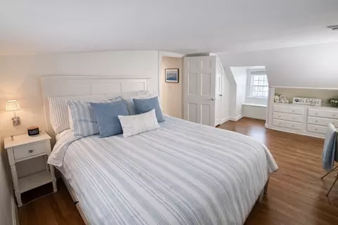 19 Lantern Ln, Hingham, MA 02043 photo 11