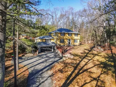 25 Forest St, Medfield, MA 02052