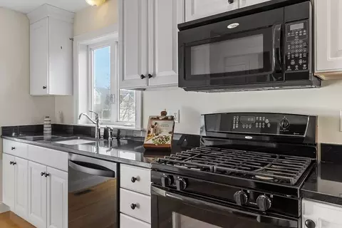 Kitchen - 2 Marble Farm Rd #2, Maynard, MA 01754 photo 3 of 4