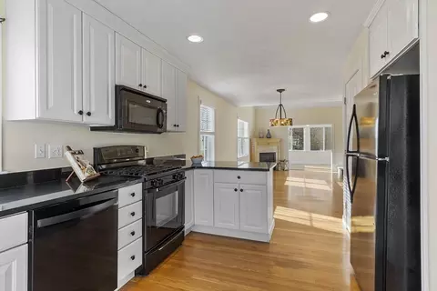 Kitchen - 2 Marble Farm Rd #2, Maynard, MA 01754 photo 4 of 4