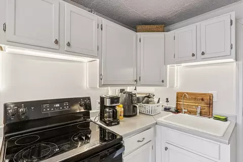Kitchen - 113 W Main, Dudley, MA 01571 photo 6 of 8